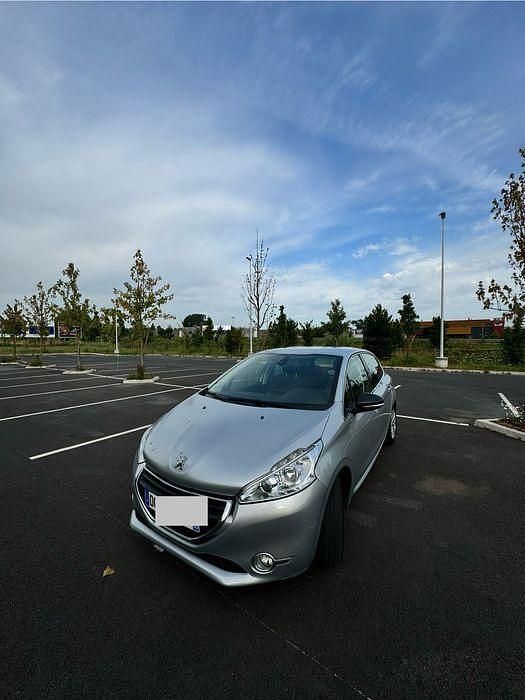 Usado 2014 Peugeot 208 Citadino | € 7.000 (Bom preço) - Imagem 1/4