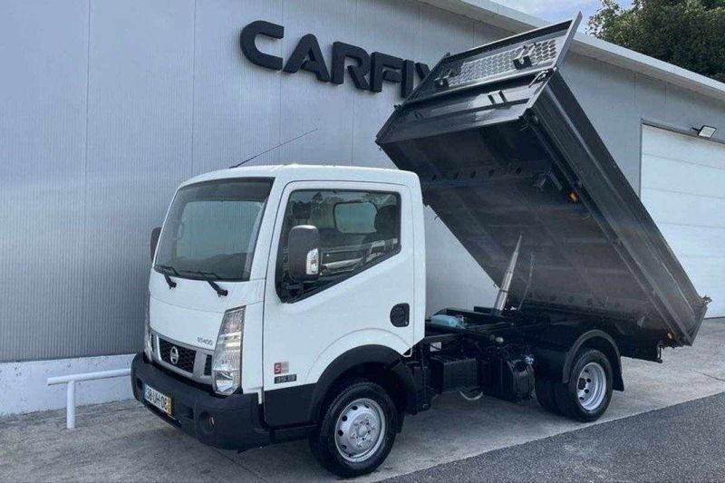 Usado Nissan Cabstar 130 HP (95 kW) 2018 Branco Pickup