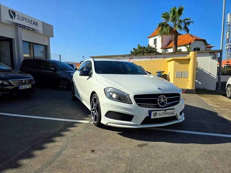 Usado Mercedes A180 136 HP (100 kW) 2014 Branco