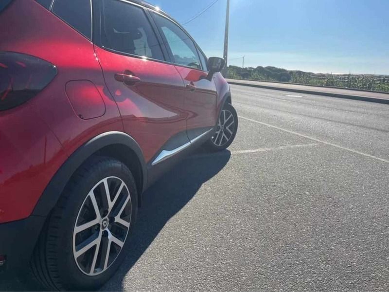 Vermelho Usado 2019 Renault Captur SUV | € 15.000 (Bom preço) - Imagem 1/4