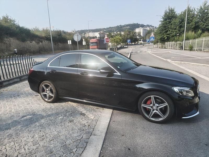 Usado Mercedes C180 AMG line 120 HP (88 kW) 2015 Sedan