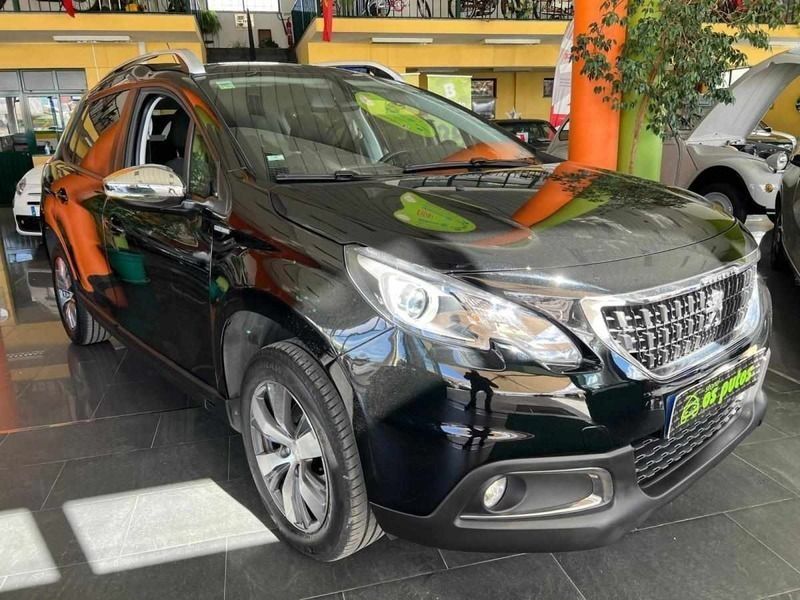 Preto Usado 2019 Peugeot 2008 Style SUV | € 13.300 (Preço justo) - Imagem 1/4