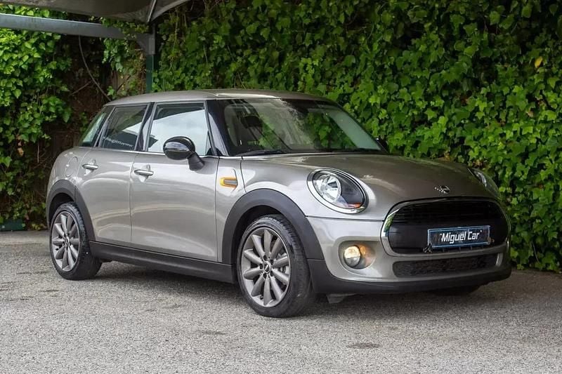Cinzento Usado 2018 Mini One D Citadino | € 16.500 (Bom preço) - Imagem 1/4