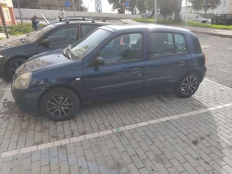 Usado 2004 Renault Clio II Sedan | € 1.200 (Super Preço) - Imagem 1/4