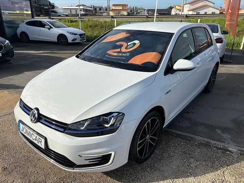 Branco Usado 2016 VW Golf VII | € 18.497 (Preço justo) - Imagem 1/4
