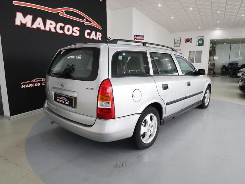 Usado Opel Astra Club 75 HP (55 kW) 2001 Cinzento Carrinha