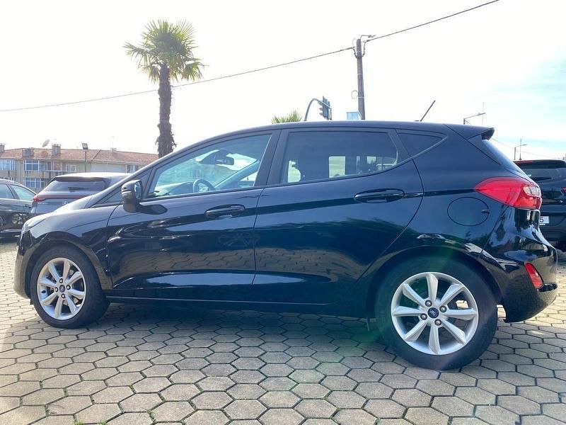 Usado Ford Fiesta 75 HP (55 kW) 2020 Preto Citadino