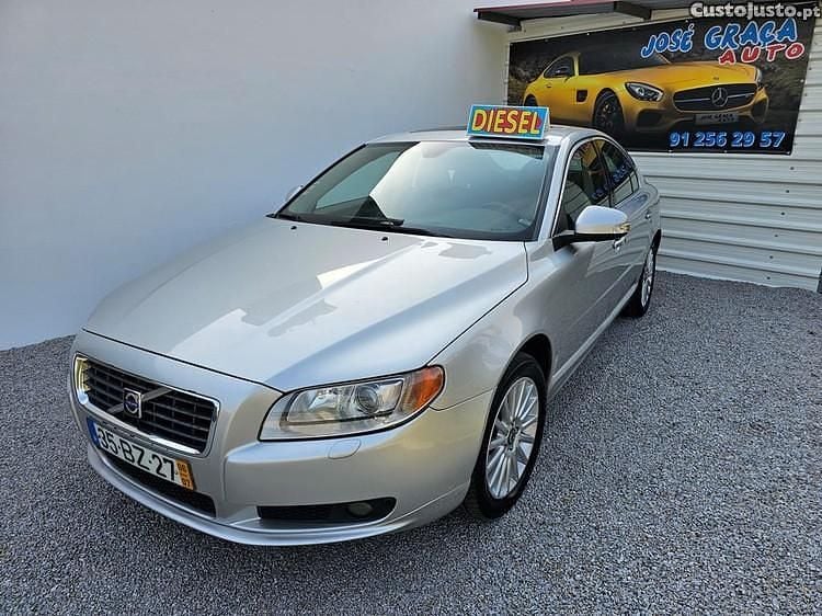 Cinza Usado 2006 Volvo S80 Sedan | € 4.950 - Imagem 1/1