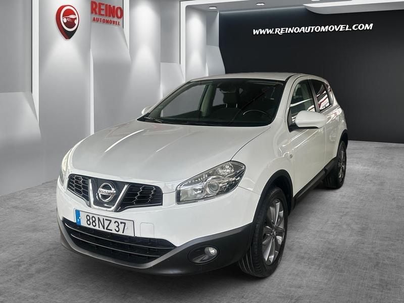 Usado Nissan Qashqai N-TEC 130 HP (95 kW) 2013 Branco SUV