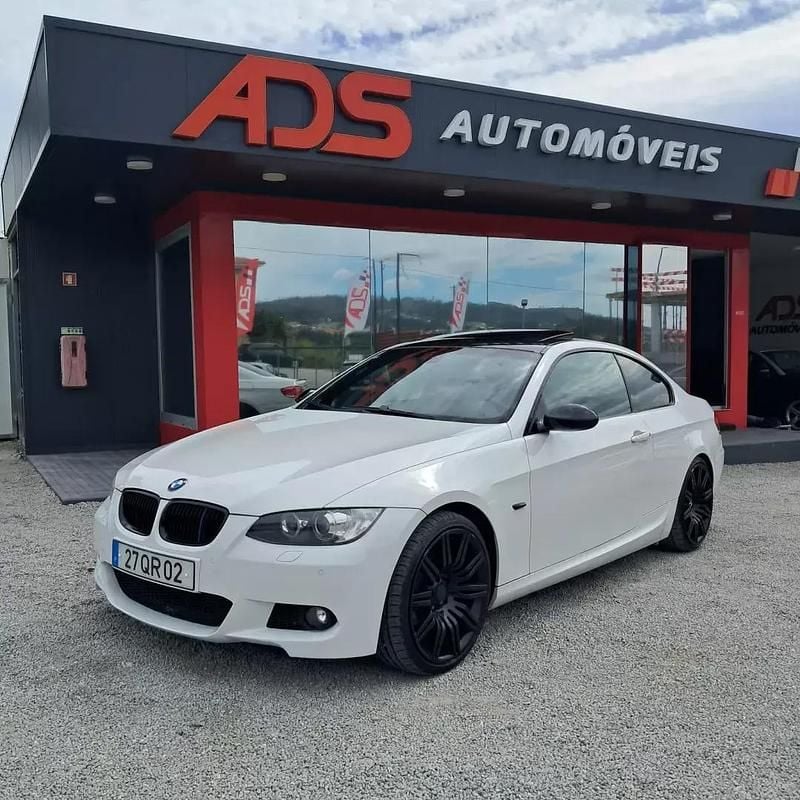 Branco Usado 2010 BMW 320 Coupé | € 13.650 (Bom preço) - Imagem 1/4