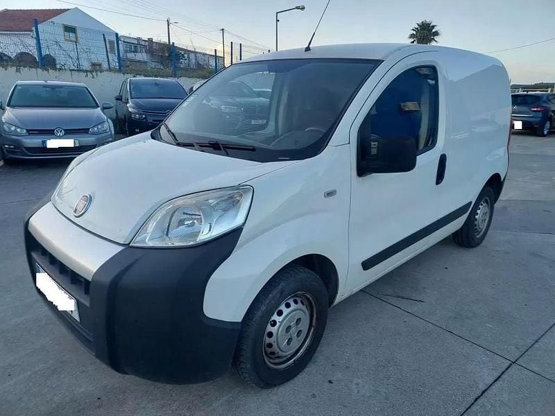 Branco Usado 2015 Fiat Fiorino Van | € 7.400 - Imagem 1/3