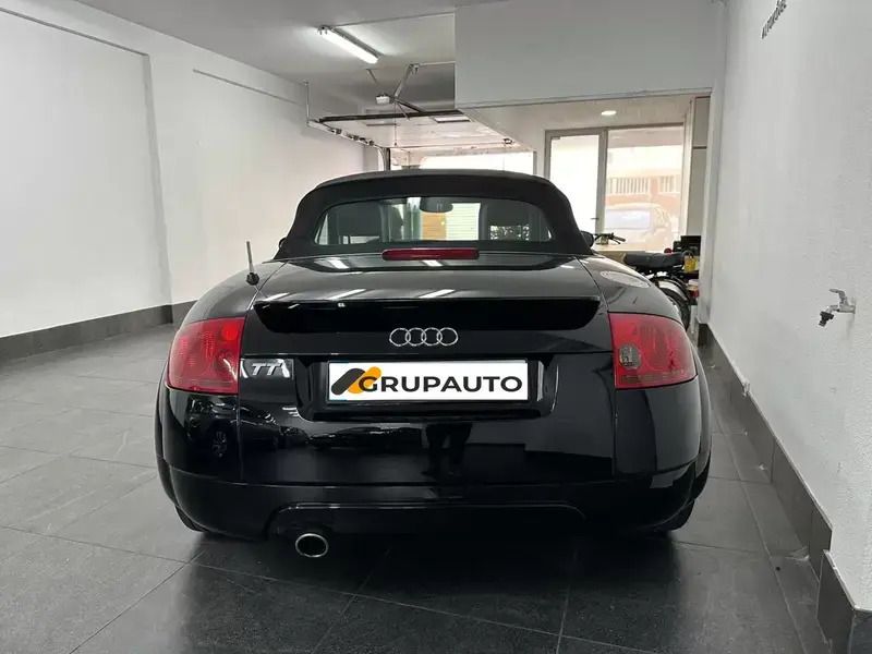 Usado Audi TT Roadster 150 HP (110 kW) 2003 Preto Cabrios