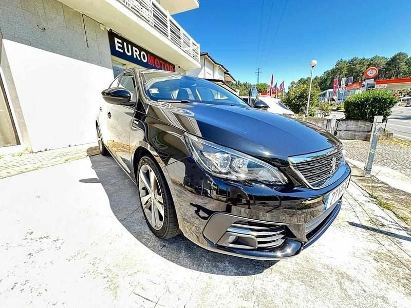 Preto Usado 2018 Peugeot 308 Active | € 14.900 (Preço justo) - Imagem 1/4