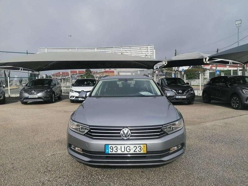 Usado VW Passat 120 HP (88 kW) 2018 Cinza Carrinha