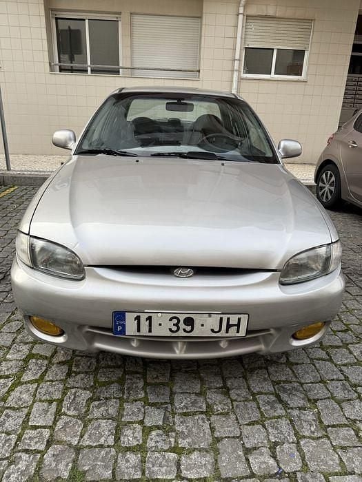 Usado 1997 Hyundai Accent Sedan | € 1.700 - Imagem 1/4