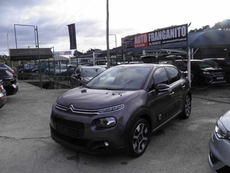Cinzento Usado 2019 Citroën C3 PureTech Citadino | € 11.800 (Preço justo) - Imagem 1/4
