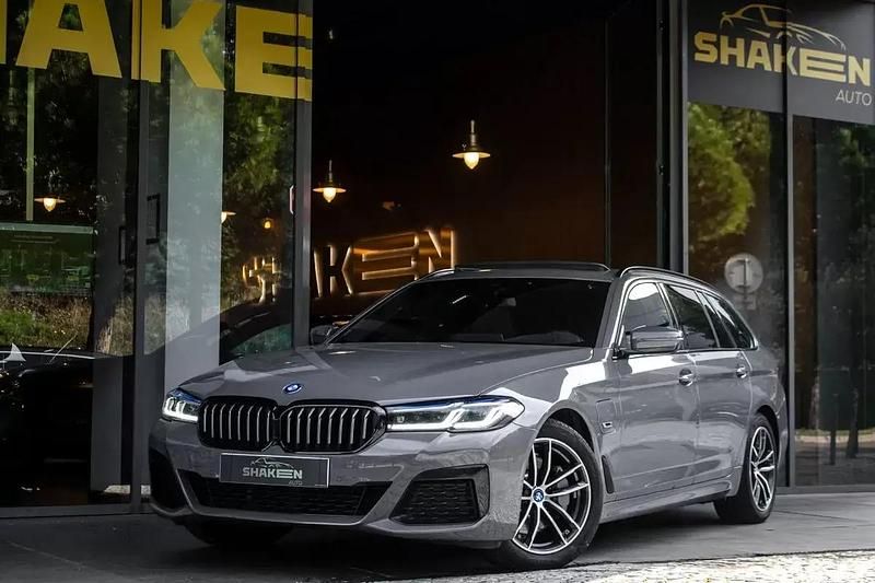 Cinza antracite Usado 2022 BMW 530e Coupé | € 42.390 (Bom preço) - Imagem 1/4