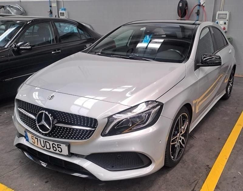 Outro Usado 2018 Mercedes A180 AMG line | € 21.500 (Preço justo) - Imagem 1/4