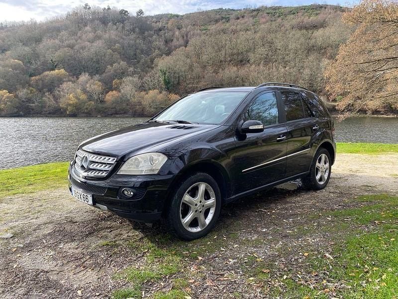 Usado Mercedes ML320 224 HP (164 kW) 2006 SUV