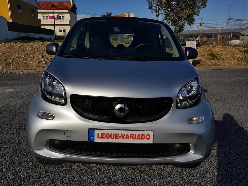 Usado Smart ForTwo Coupé 90 HP (66 kW) 2019 Cinzento Coupé