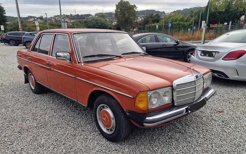 Outra Usado 1978 Mercedes 240 | € 7.500 - Imagem 1/4
