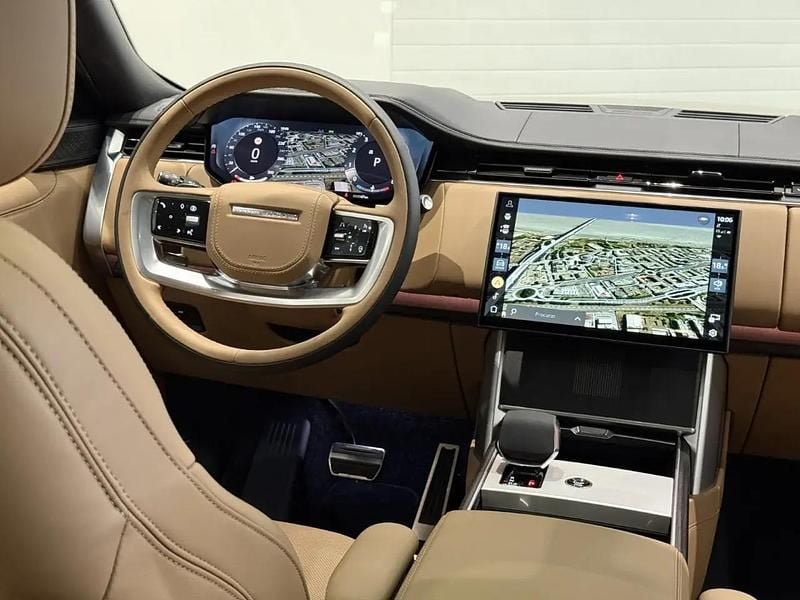 Usado Land Rover Range Rover Autobiography 530 HP (389 kW) 2025 Dourado SUV