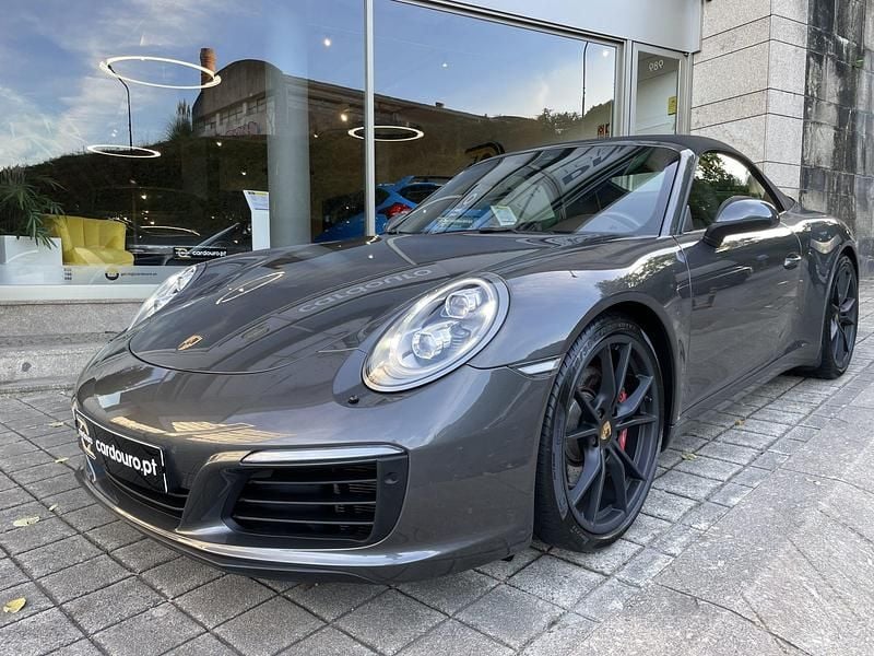Usado Porsche 911 Carrera Cabriolet 394 HP (289 kW) 2016 Cinzento castanho Cabrios
