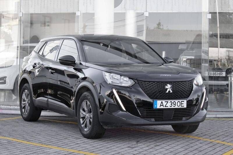 Usado Peugeot 2008 GT 130 HP (95 kW) 2023 Preto SUV