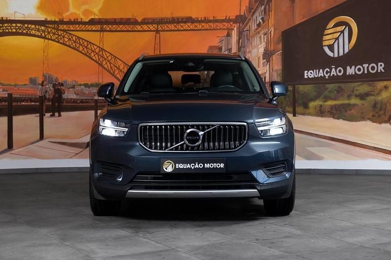 Usado Volvo XC40 Inscription 150 HP (110 kW) 2020 Azul SUV