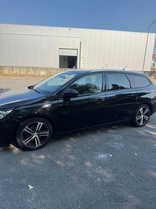 Usado 2015 Peugeot 308 Sedan | € 8.000 (Bom preço) - Imagem 1/4