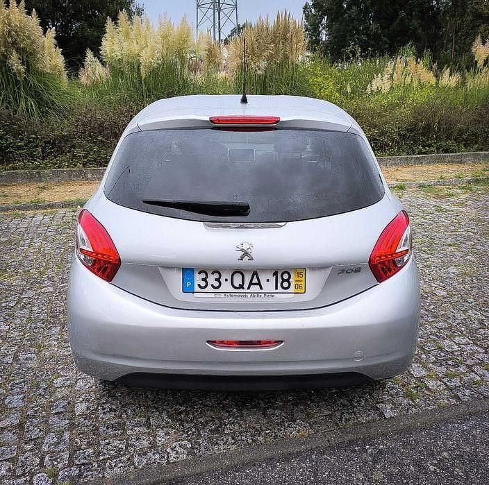 Usado Peugeot 208 Style 68 HP (50 kW) 2015 Citadino
