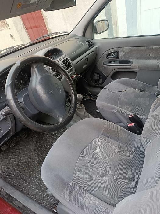 Usado 2001 Renault Clio II | € 1.000 (Super Preço) - Imagem 1/4