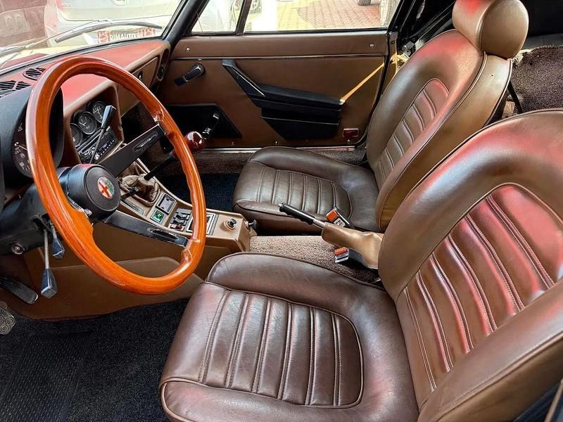 Usado Alfa Romeo Spider 130 HP (95 kW) 1983 Outro Cabrios