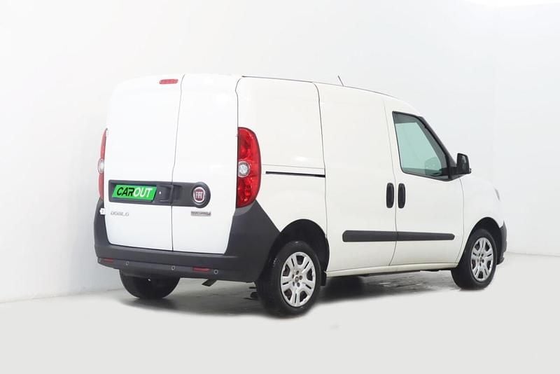 Branco Usado 2020 Fiat Doblò Monovolume | € 11.900 (Preço justo) - Imagem 1/1