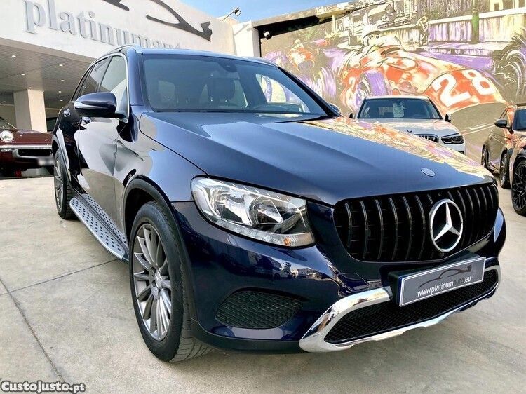 Azul Usado 2022 Mercedes GLC220 | € 33.950 - Imagem 1/1