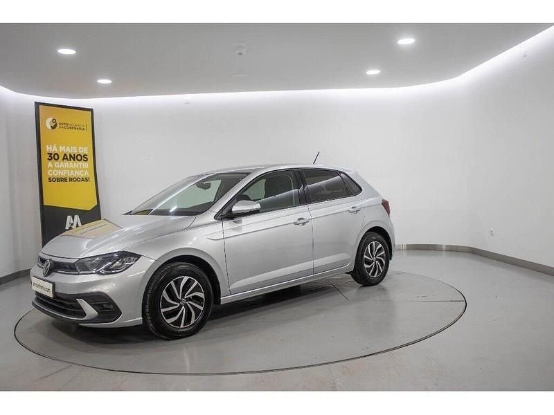 Usado VW Polo Life 95 HP (69 kW) 2023 Cinzento Citadino