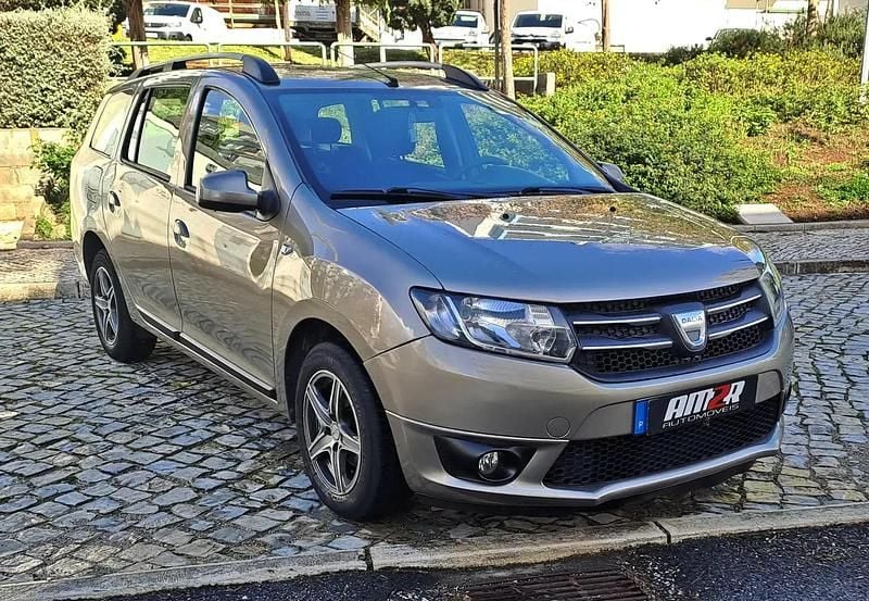 Cinzento Usado 2014 Dacia Logan MCV Comfort Carrinha | € 6.990 (Preço justo) - Imagem 1/4
