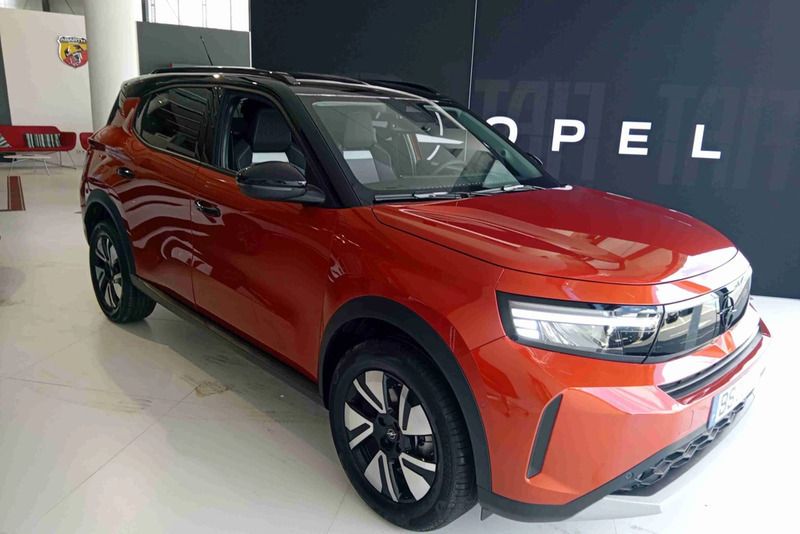 Laranja Novo 2025 Opel Frontera Edition SUV | € 32.380 (Preço justo) - Imagem 1/4