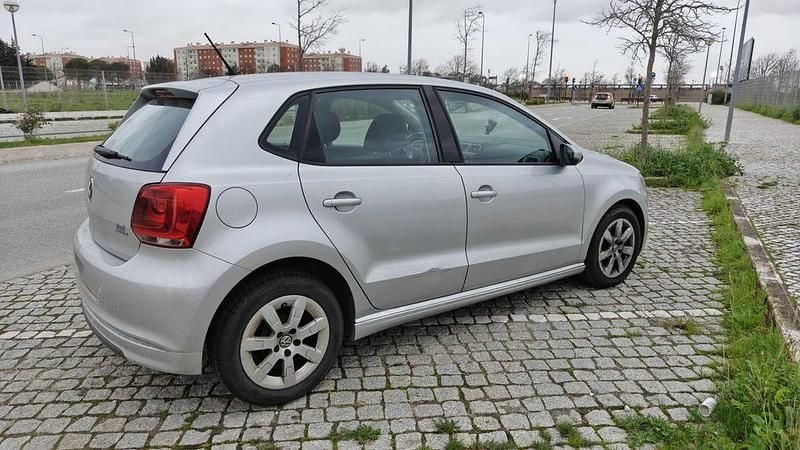 Usado VW Polo 75 HP (55 kW) 2011 Sedan
