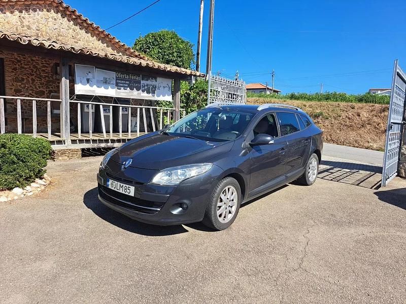 Azul Usado 2011 Renault Mégane GrandTour Dynamique Carrinha | € 5.980 (Preço justo) - Imagem 1/4