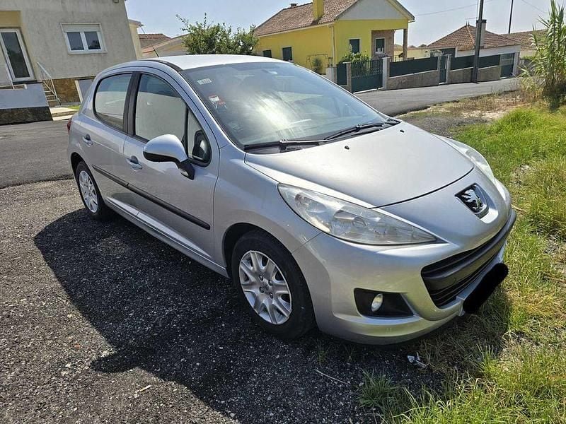 Usado 2009 Peugeot 207 Sedan | € 4.000 (Preço justo) - Imagem 1/4