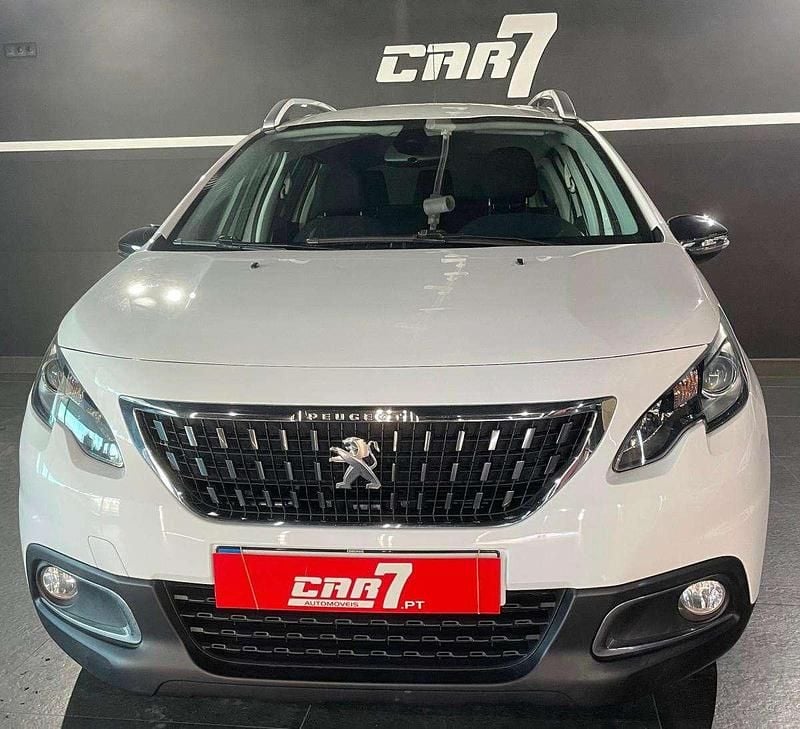 Usado Peugeot 2008 Active 83 HP (61 kW) 2018 Branco SUV