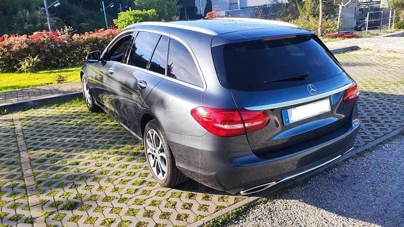 Cinzento Usado 2015 Mercedes C350e Carrinha | € 15.500 - Imagem 1/4