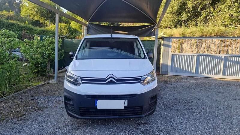 Branco Usado 2023 Citroën Berlingo Monovolume | € 16.860 (Preço justo) - Imagem 1/4