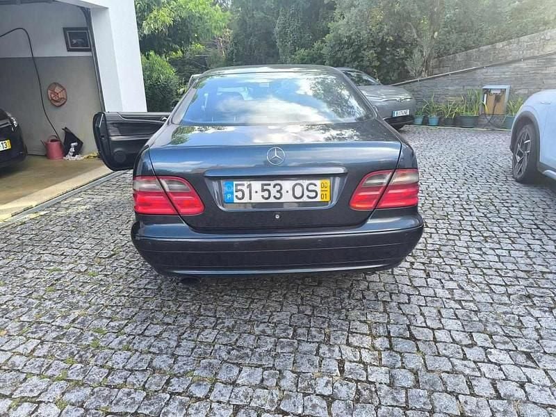 Usado Mercedes CLK200 192 HP (141 kW) 2000 Azul Coupé