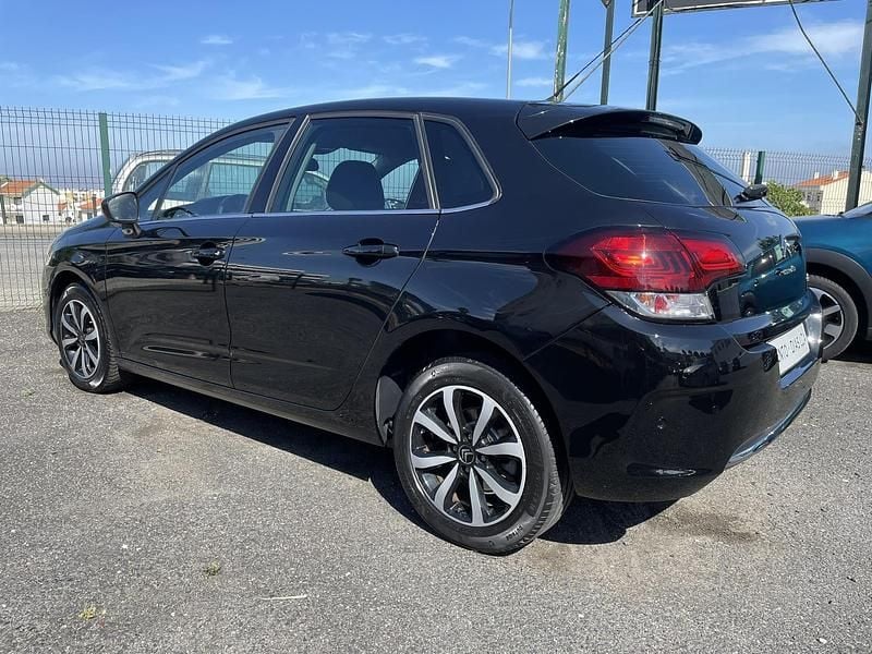 Usado Citroën C4 Shine 120 HP (88 kW) 2018 Preto
