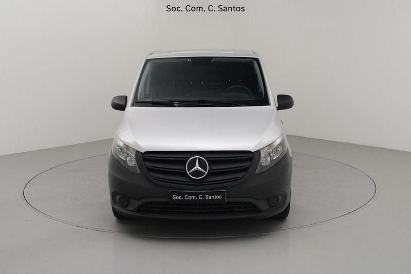 Usado Mercedes e-Vito 85 kW (116 HP) 2023 Cinza Monovolume