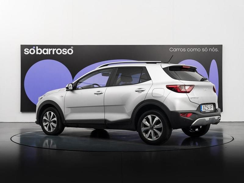 Usado Kia Stonic 84 HP (61 kW) 2023 Cinza SUV