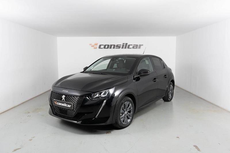 Preto Usado 2022 Peugeot e-208 Allure Citadino | € 17.890 (Bom preço) - Imagem 1/4