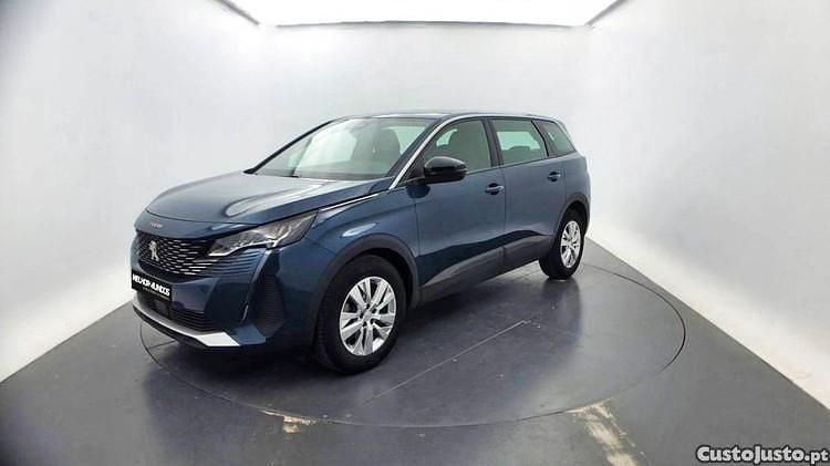 Azul Usado 2023 Peugeot 5008 Active Monovolume | € 26.990 (Preço justo) - Imagem 1/1